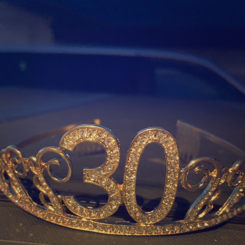 “The big 30”gold plated crown